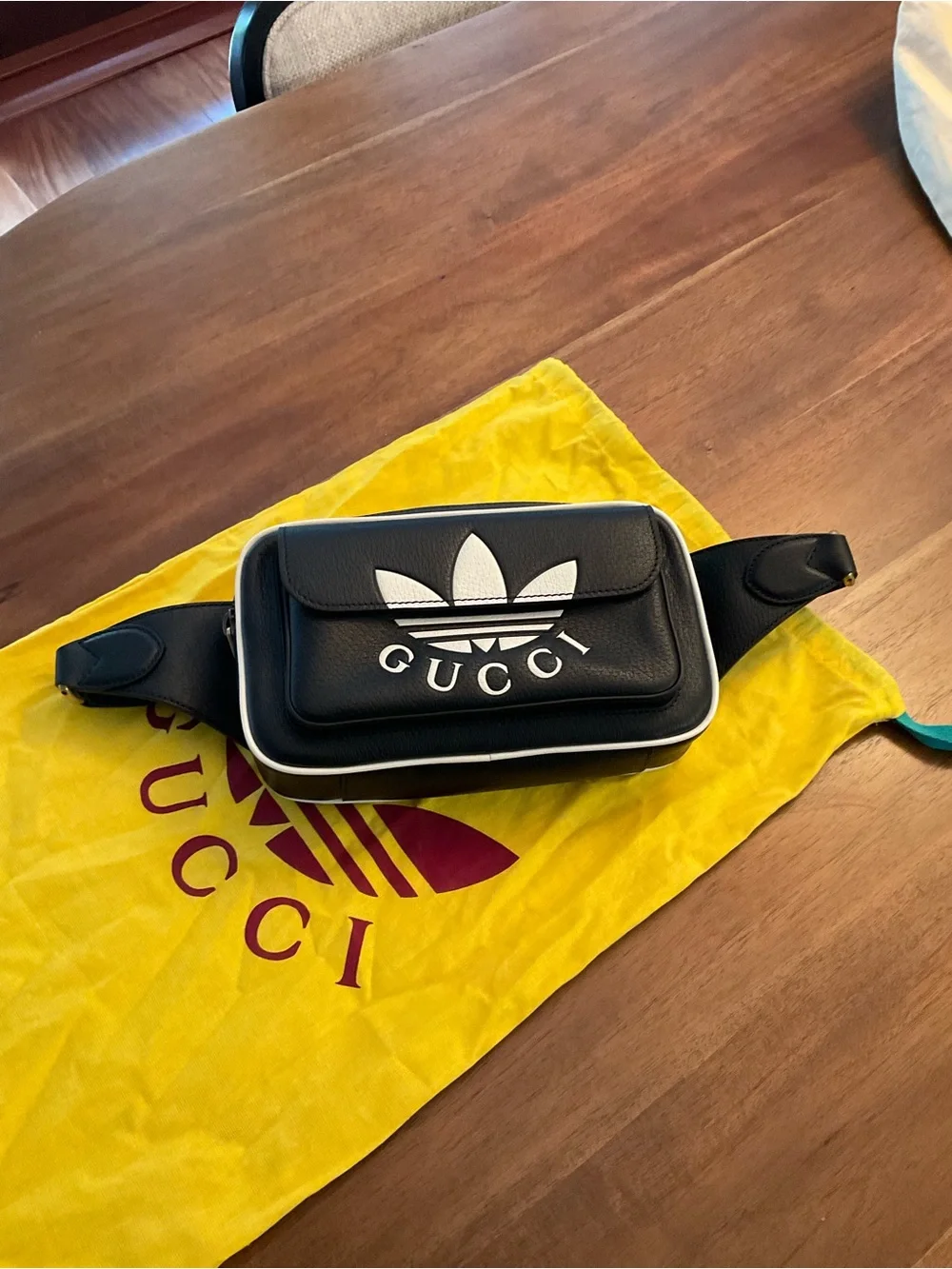 Gucci Black Leather Logo Belt Bag with White Trim